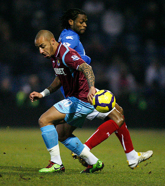 功离不开她 功离不开她